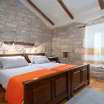 Mediterranes Steinhaus Mit Privatpool, Sauna, Meerblick, Kamin, Sommerkueche * Vošteni
