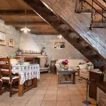 Prázdninový dům Mediterranes Steinhaus Mit Privatpool, Sauna, Meerblick, Kamin, Sommerkueche
