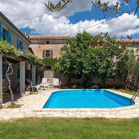 Mediterranes Steinhaus Mit Privatpool, Sauna, Meerblick, Kamin, Sommerkueche Nyaraló