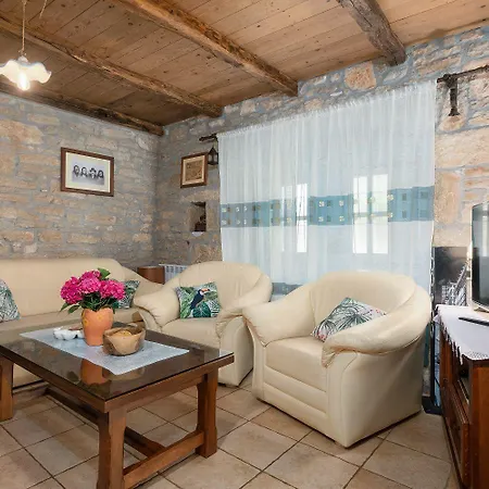 Mediterranes Steinhaus Mit Privatpool, Sauna, Meerblick, Kamin, Sommerkueche *