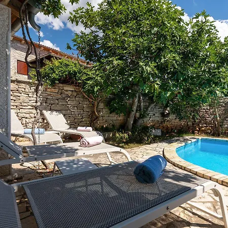 Mediterranes Steinhaus Mit Privatpool, Sauna, Meerblick, Kamin, Sommerkueche Nyaraló *