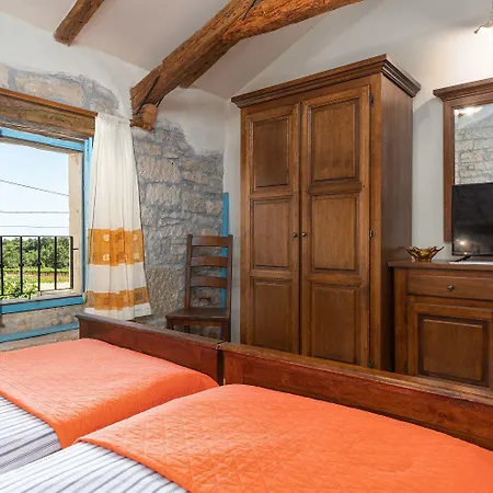 Mediterranes Steinhaus Mit Privatpool, Sauna, Meerblick, Kamin, Sommerkueche *